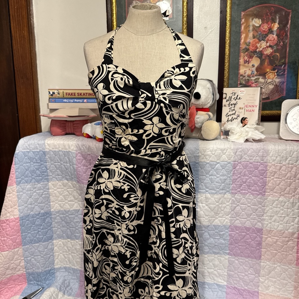 Halter neck dress